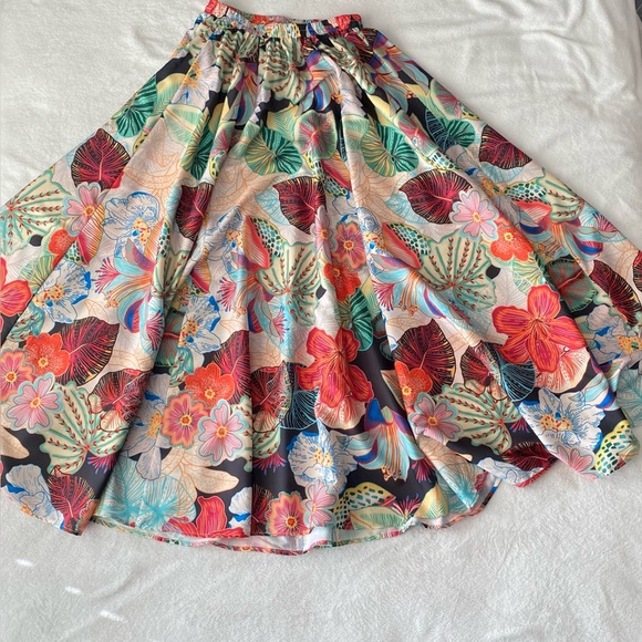 Calypso St. Barth Dresses & Skirts - CALYPSO St. BARTH Maxi Boho Tropical Floral Print Skirt Size Large